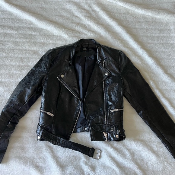 Only shiny pleather jacket - Picture 4 of 7